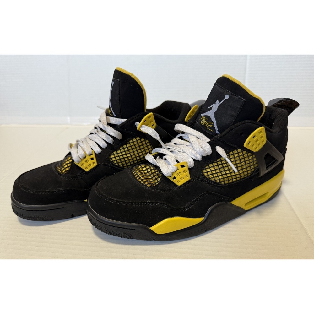 AIR JORDAN Yellow Thunder - Men's Size 8‎